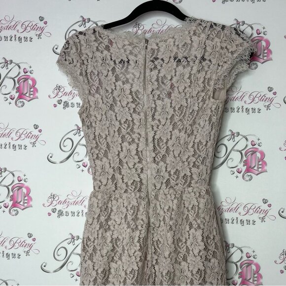 Babaton Tan Sheath Dress with Flutter Cap Sleeves flowers - Picture 4 of 6